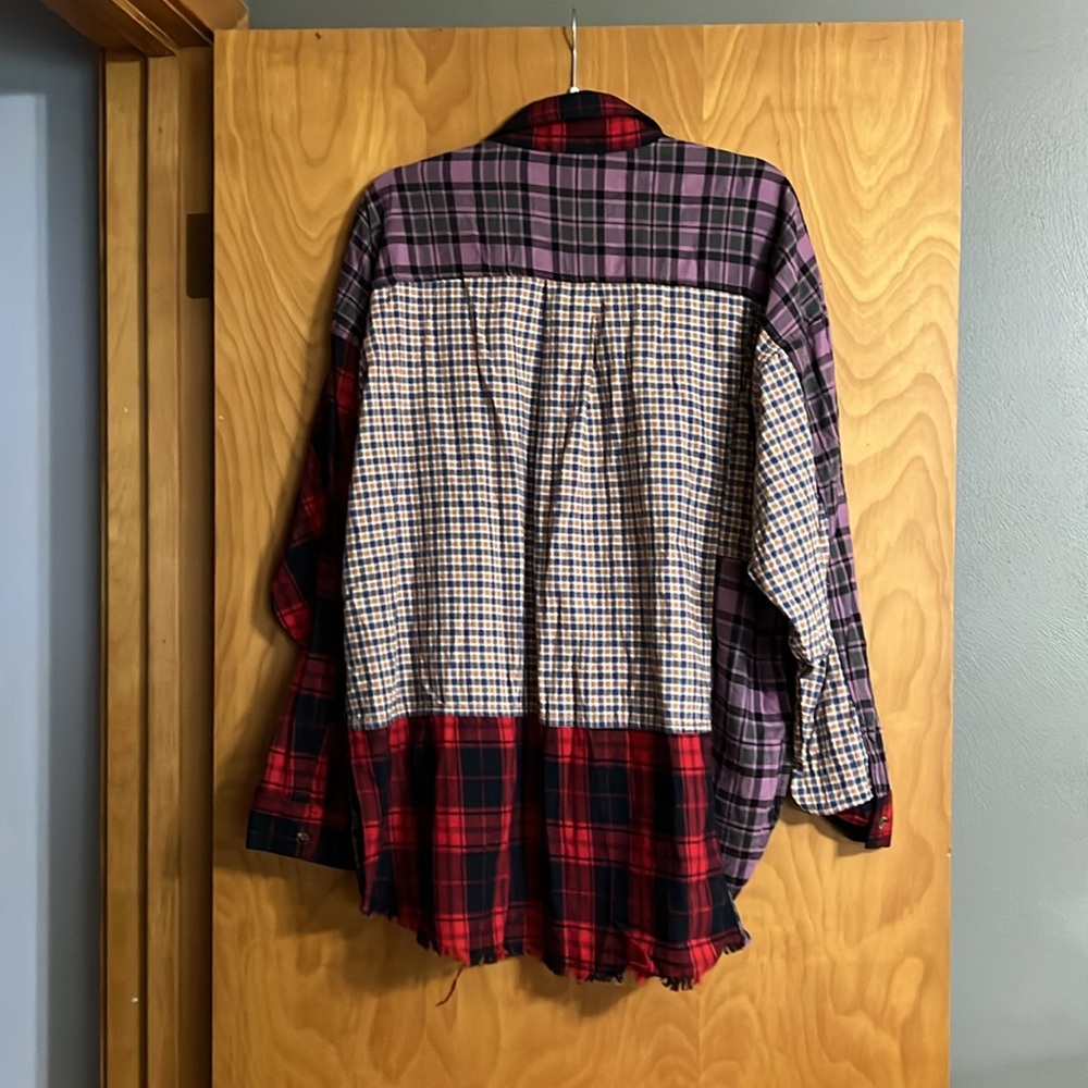 Easel Button Down Patch Design Size Medium - image 3